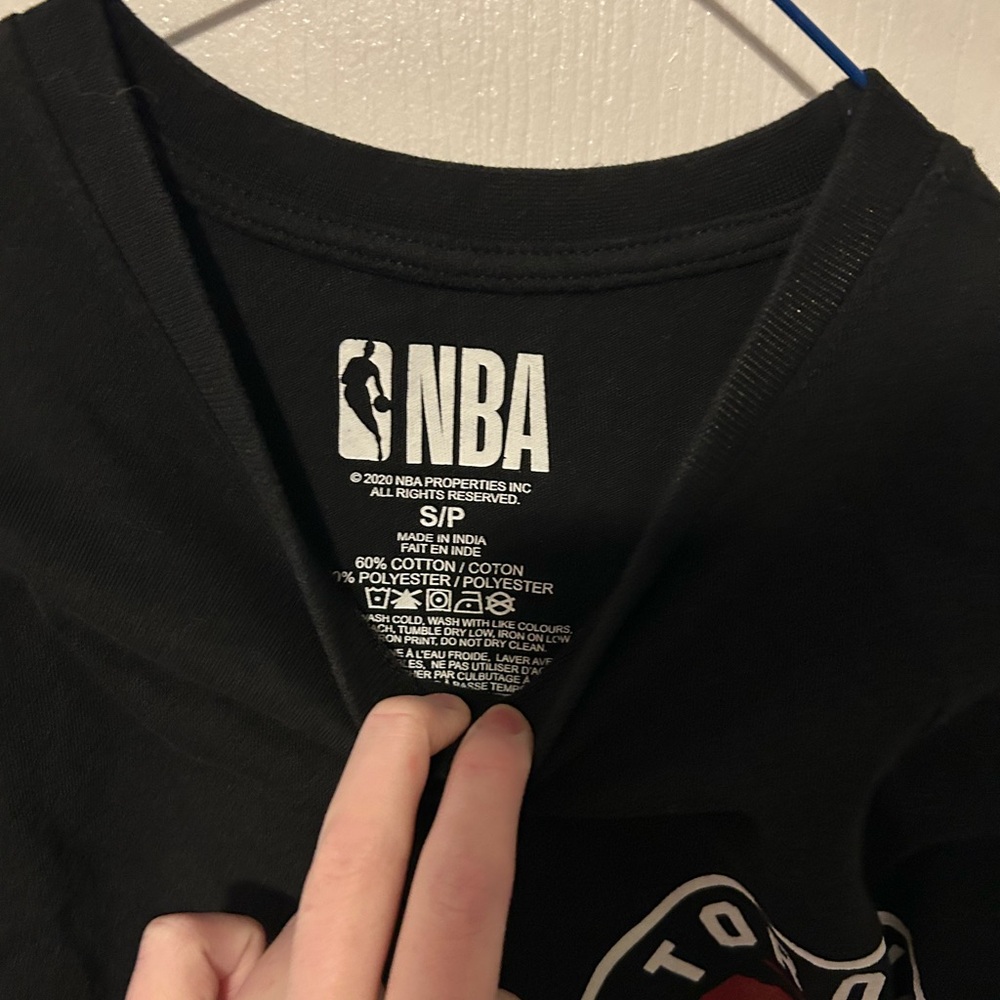 Toronto Raptors Black T-Shirt - Picture 2 of 3